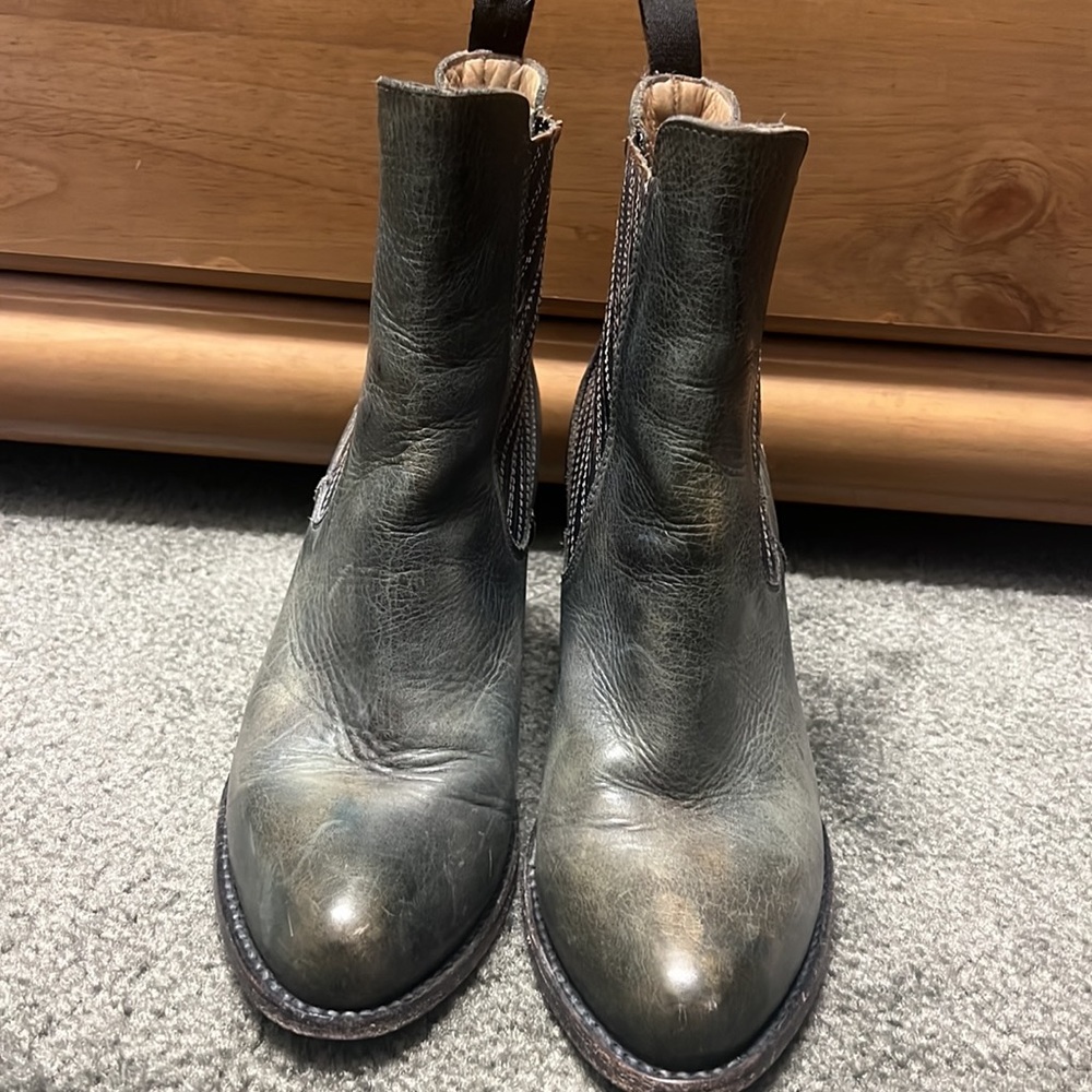 Gorgeous Bed Stu boots. Well made and amazing quality that will last.